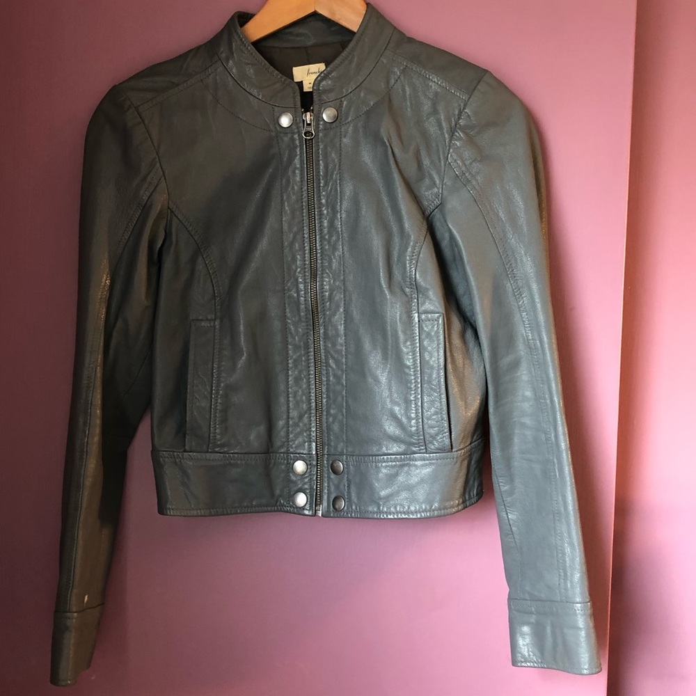 Fitted cropped Leather jacket
